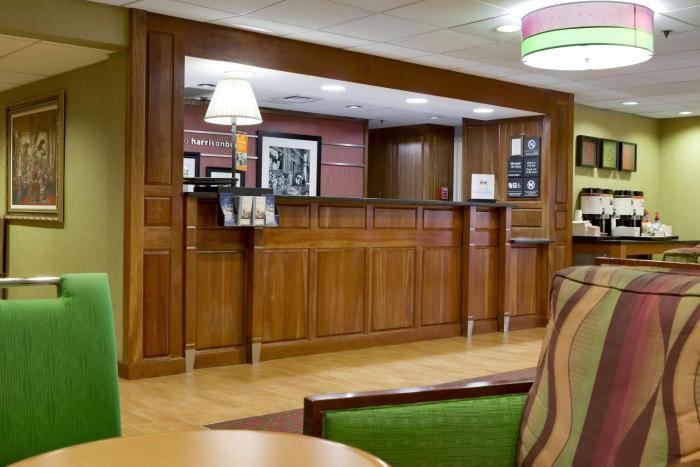 hampton inn harrisonburg university