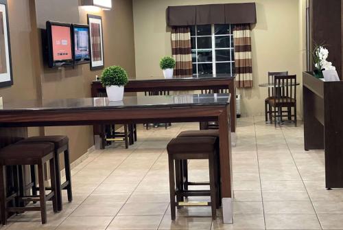 microtel inn and suites by wyndham harrisonburg