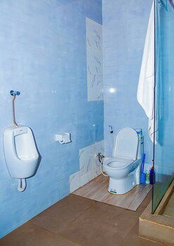 netluna villa hotel and tours