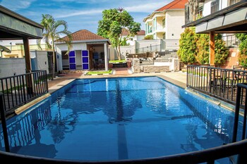 netluna villa hotel and tours