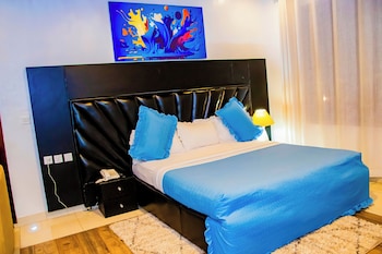 netluna villa hotel and tours