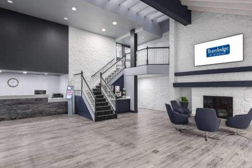 Travelodge By Wyndham Barrie,Barrie - Orillia>>Barrie,2 star