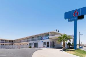 Motel 6 Barstow, Ca - Route 66,San Bernardino County>>Barstow,2 star