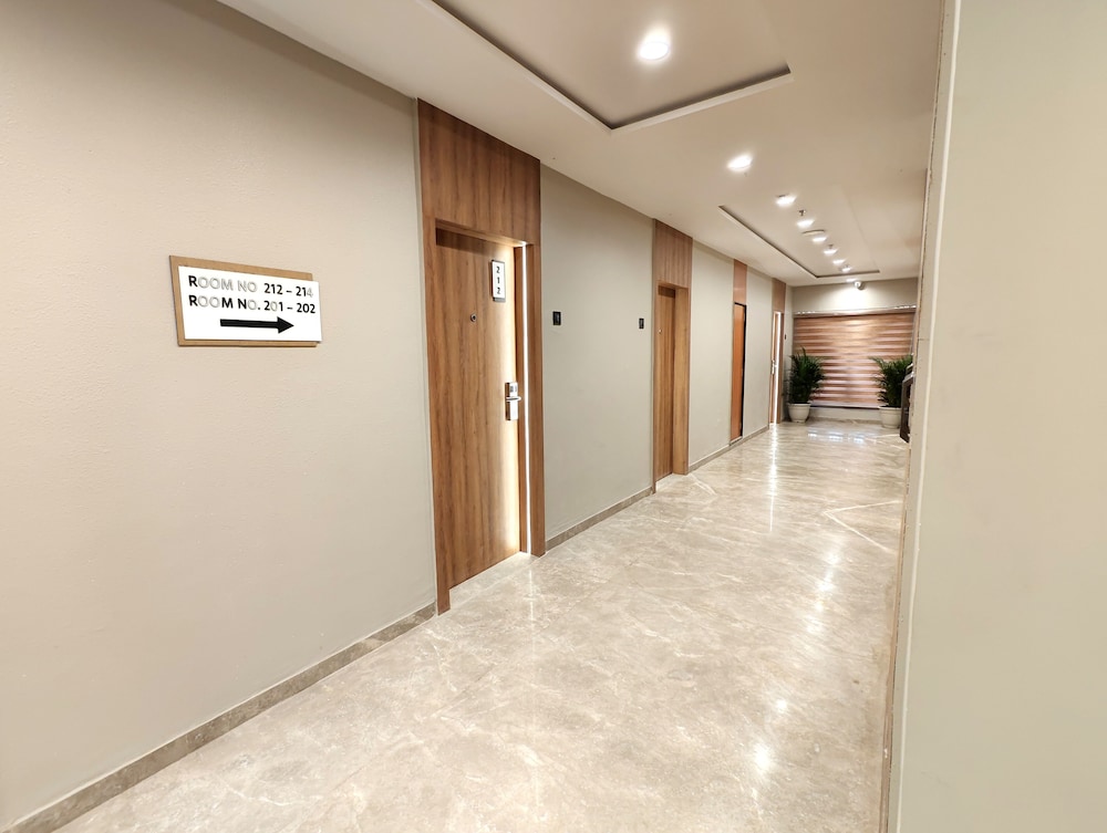 the sky imperial hotel kailash