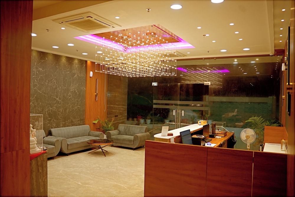 the sky imperial hotel kailash