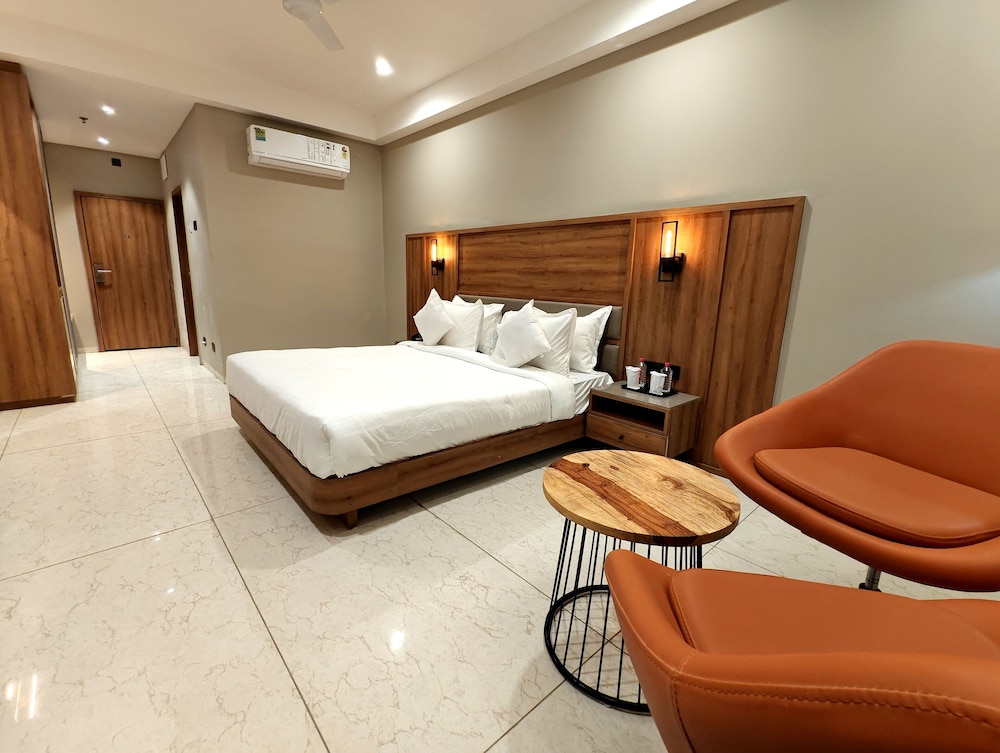 the sky imperial hotel kailash