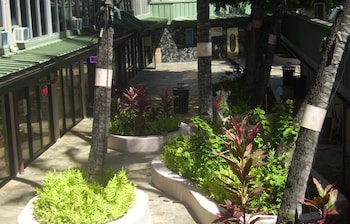 Kuhio Banyan Club,Honolulu>>Hawaii,2 star