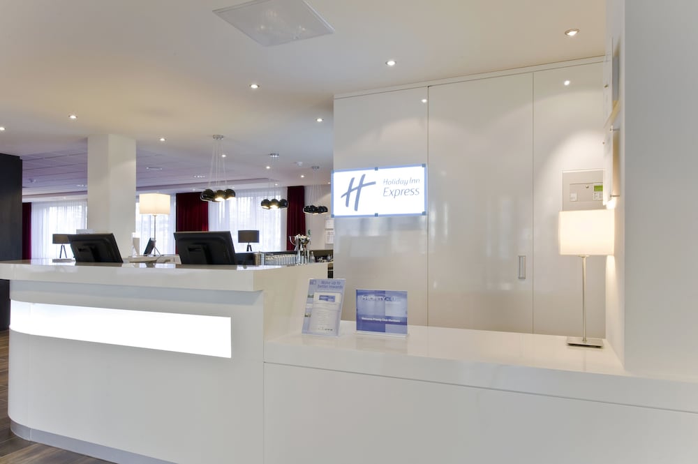 holiday inn express amsterdam schiphol by ihg