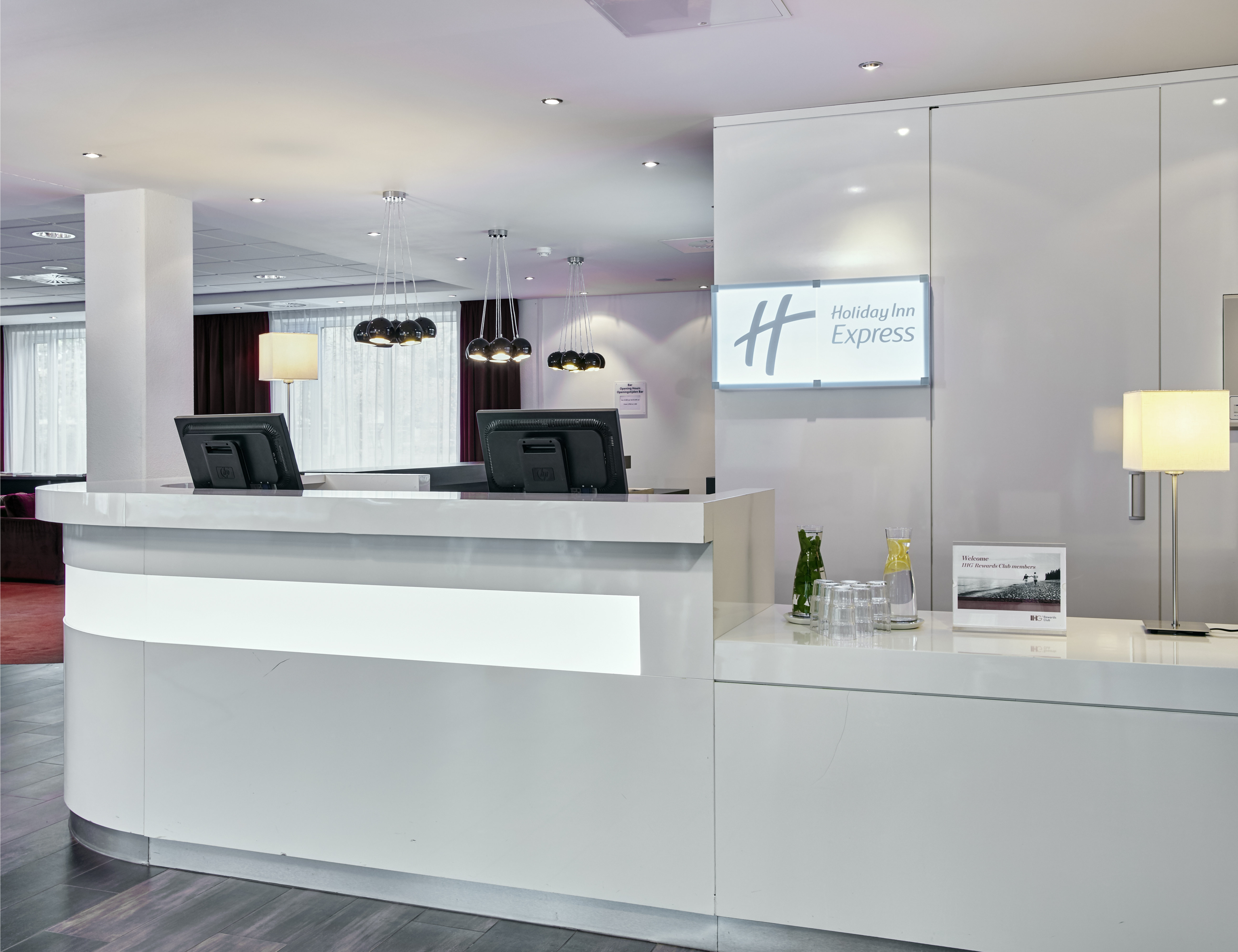 holiday inn express amsterdam schiphol by ihg