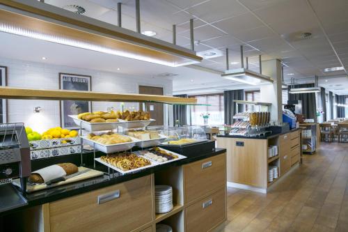 holiday inn express amsterdam schiphol by ihg