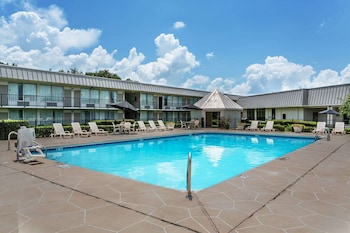 Ramada By Wyndham Houma,Bourg>>Bayou Cane,3 star