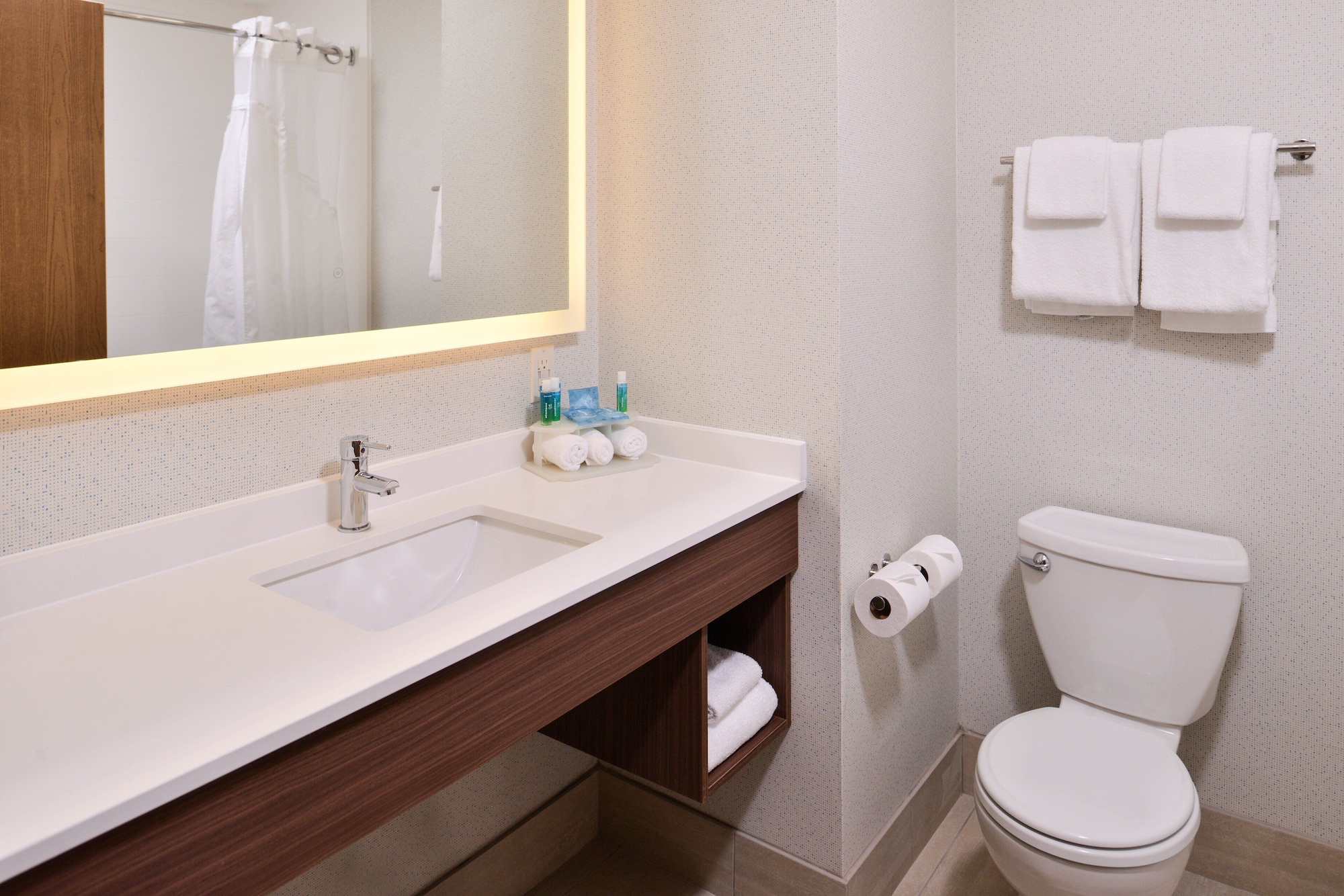 holiday inn express and suites lacey