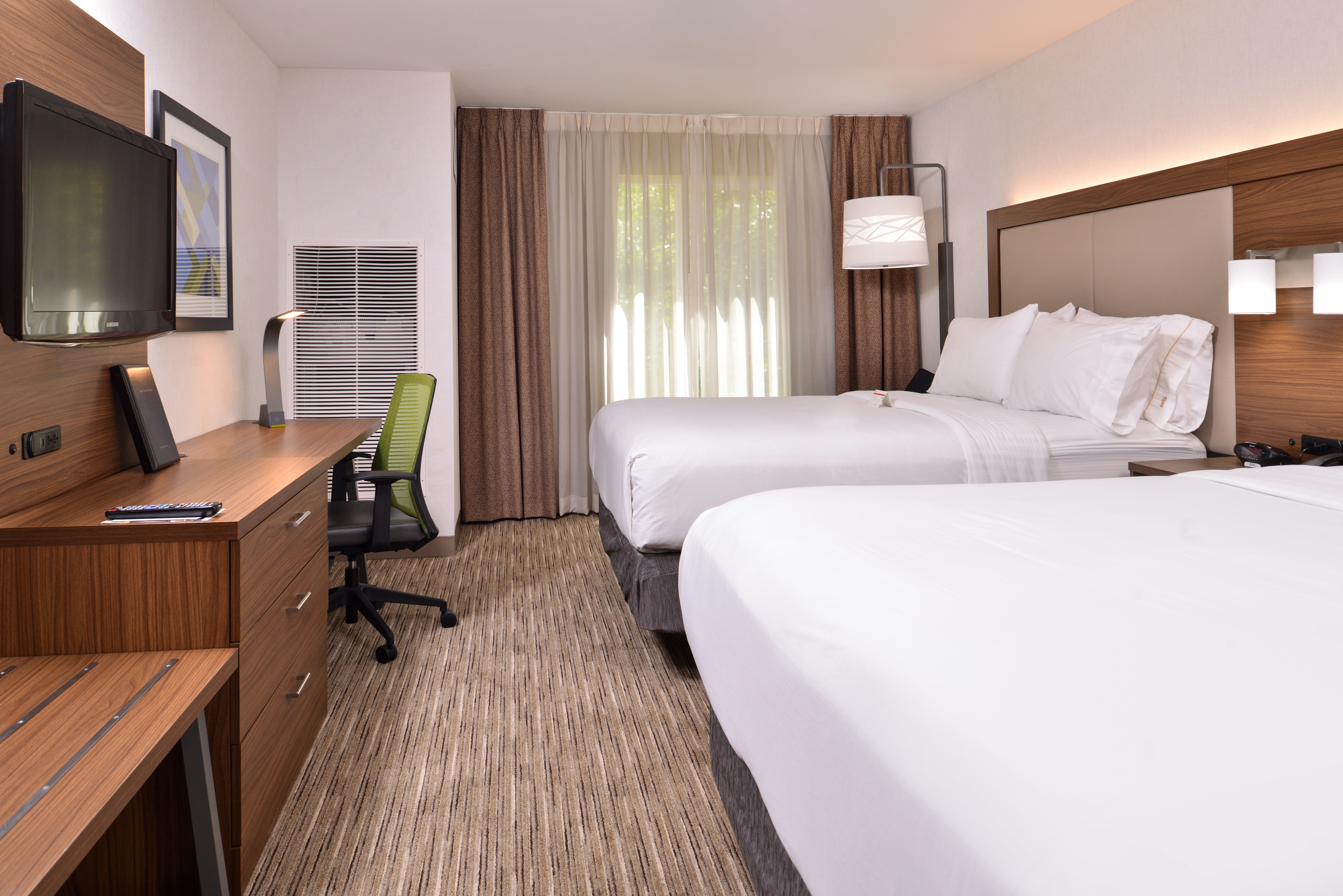 holiday inn express and suites lacey