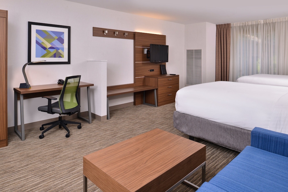holiday inn express and suites lacey
