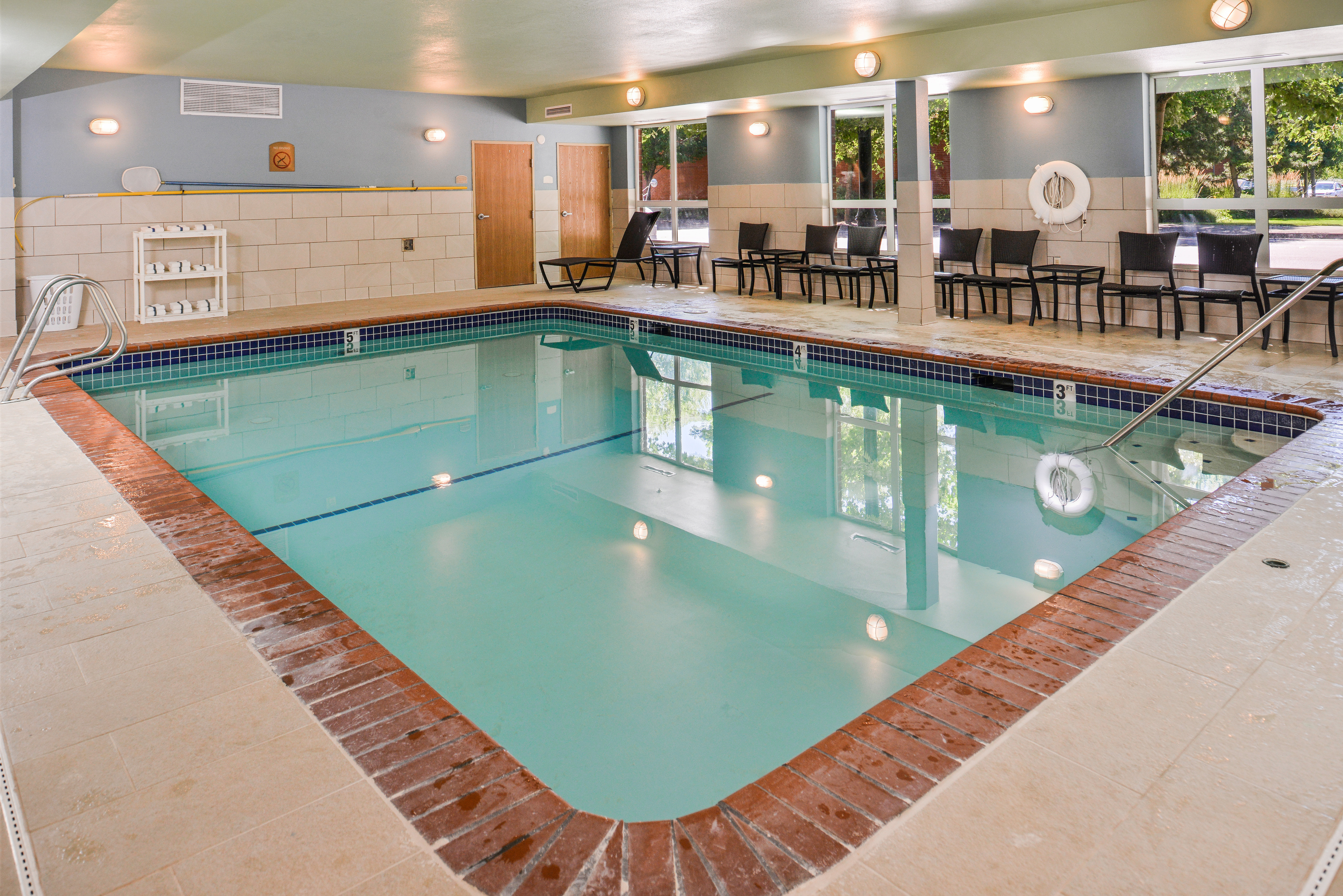 holiday inn express and suites lacey