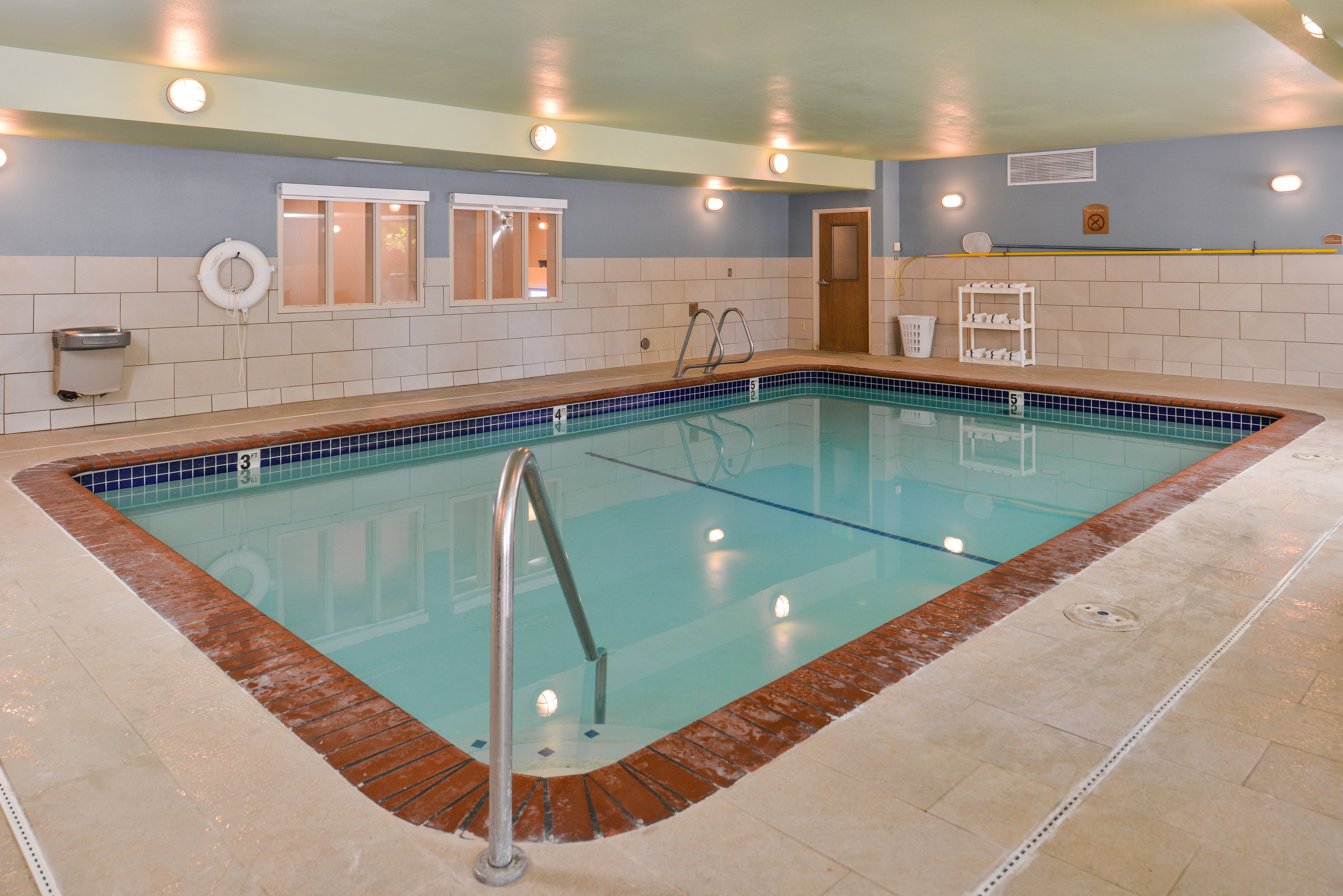 holiday inn express and suites lacey