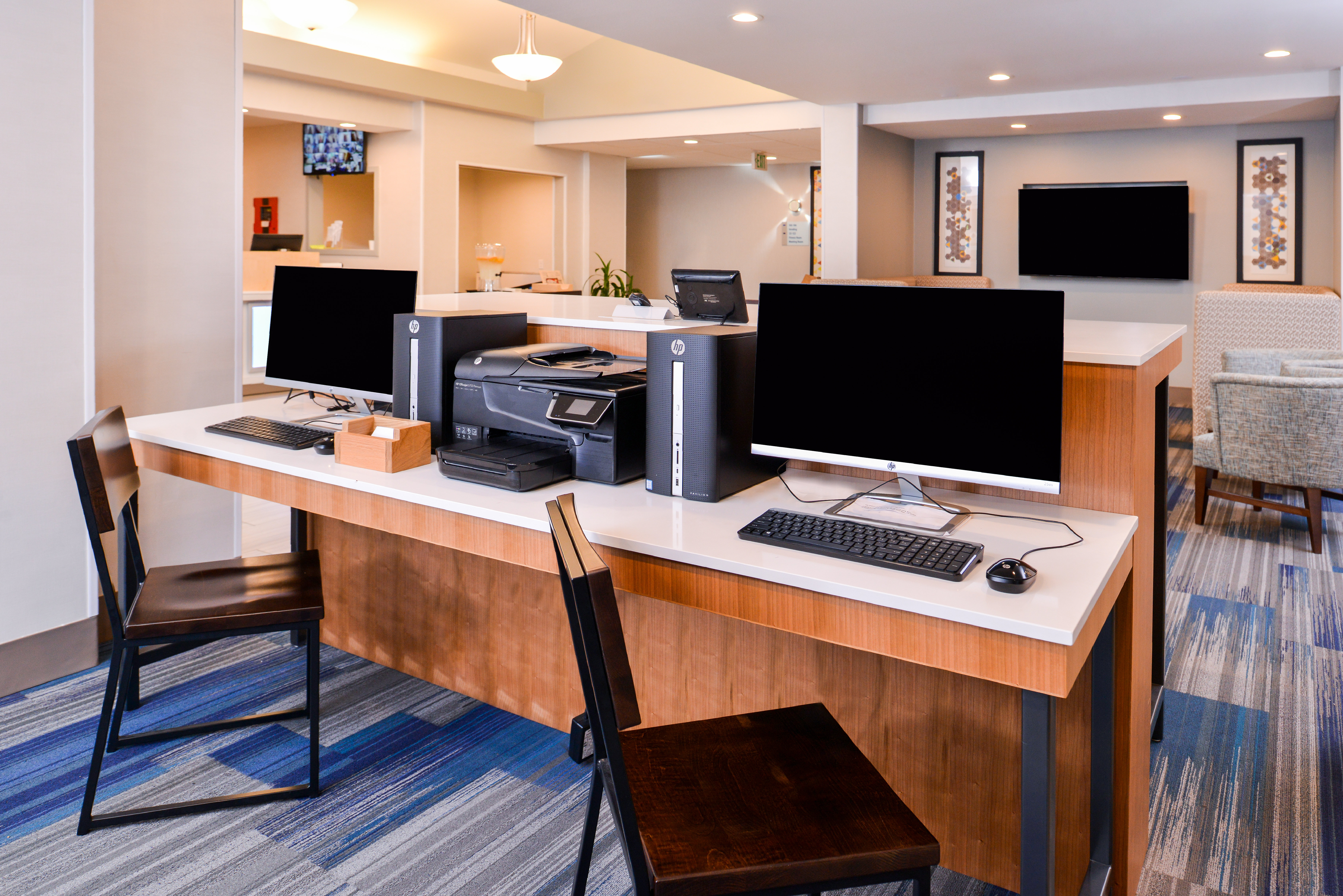 holiday inn express and suites lacey