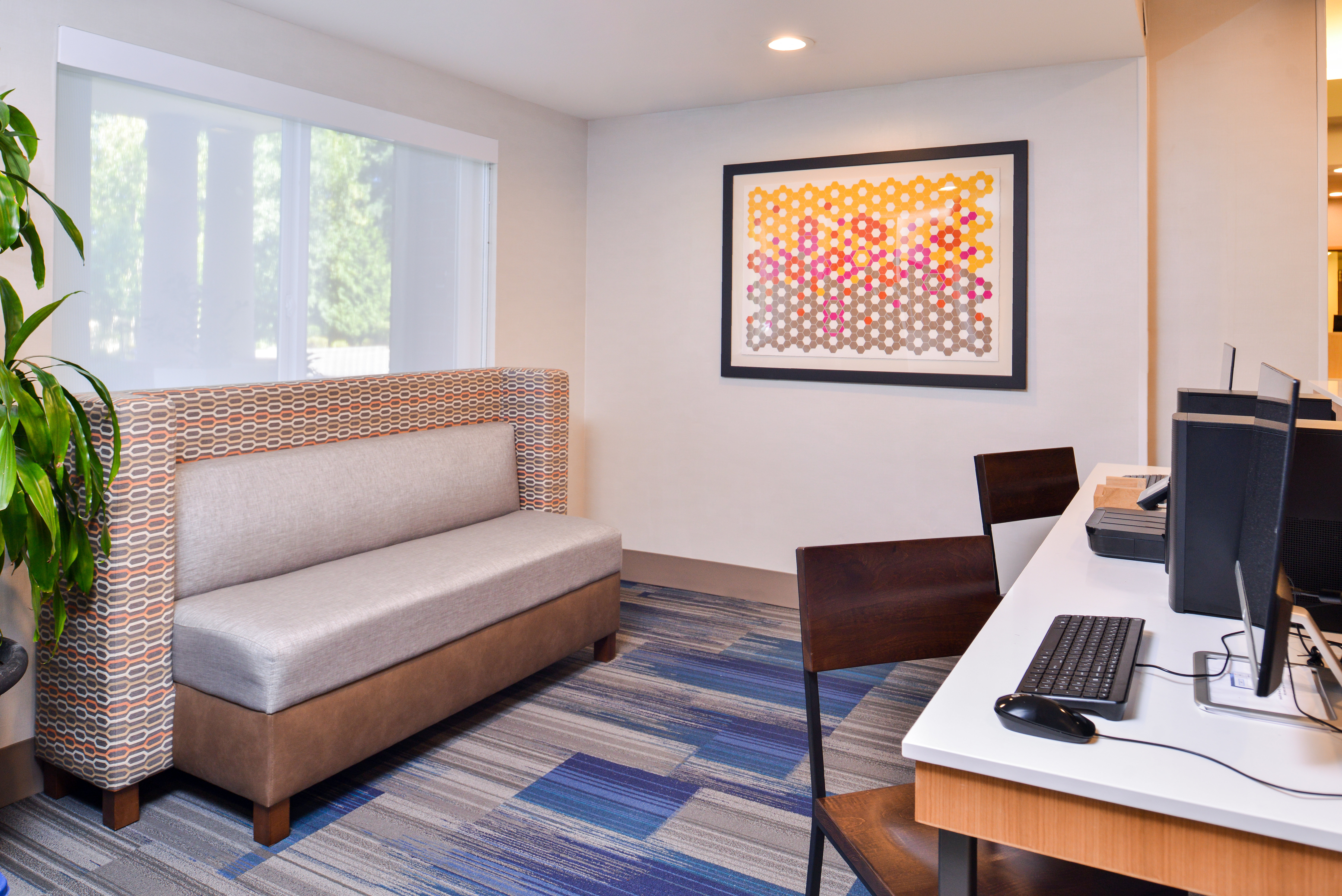 holiday inn express and suites lacey
