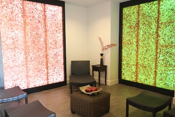 outrigger honua kai resort and spa