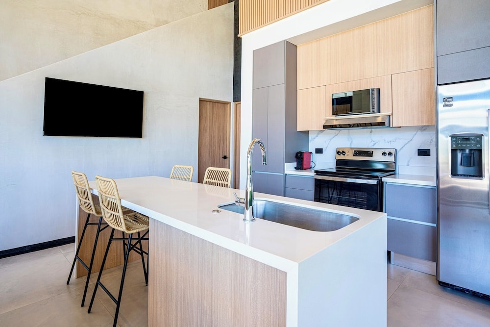 epic tamarindo boutique hotel