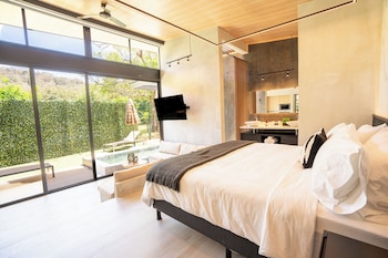 epic tamarindo boutique hotel