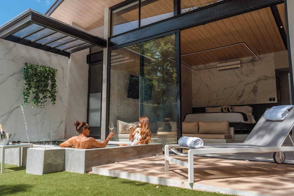 epic tamarindo boutique hotel