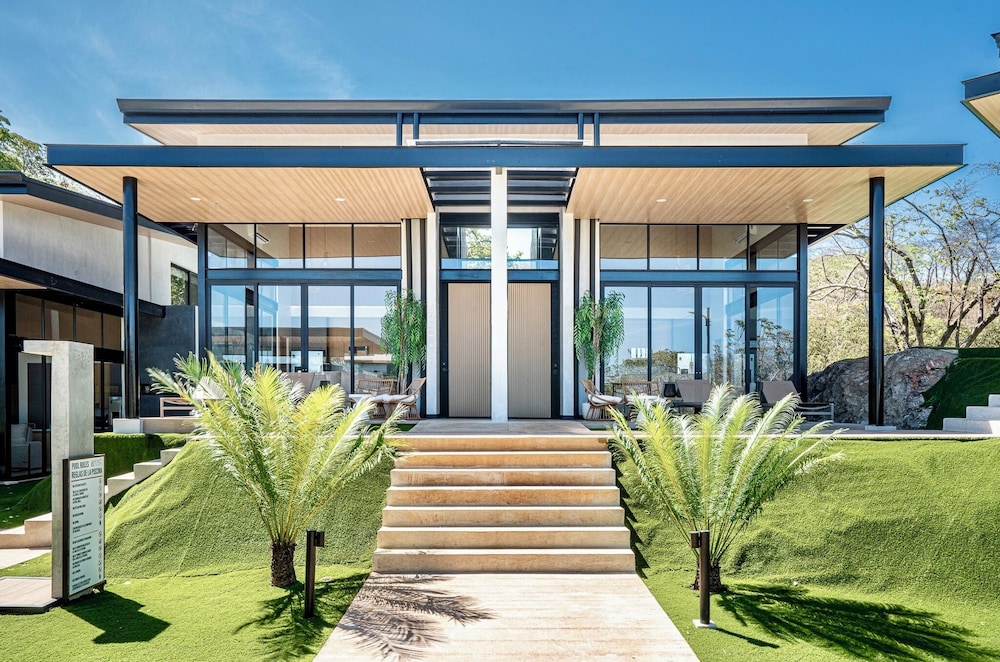 epic tamarindo boutique hotel