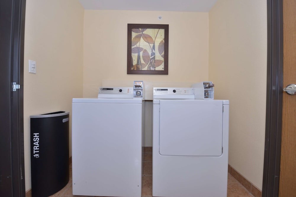 best western laramie inn and suites