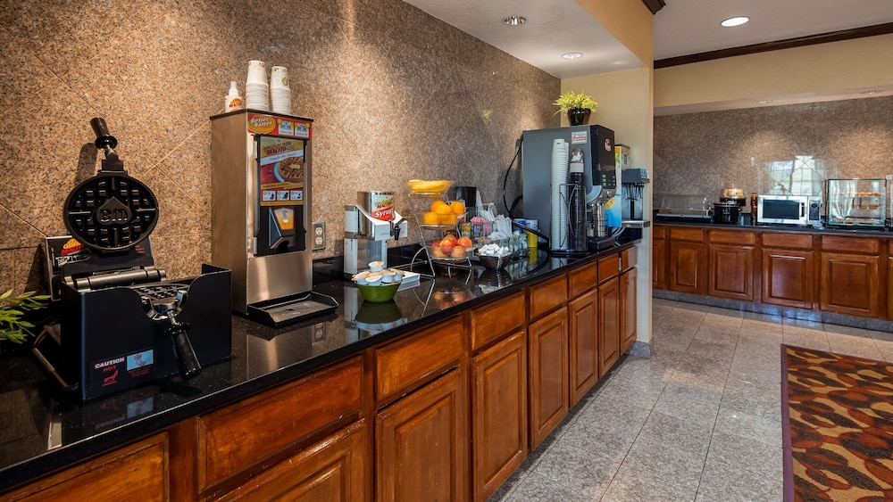 best western laramie inn and suites