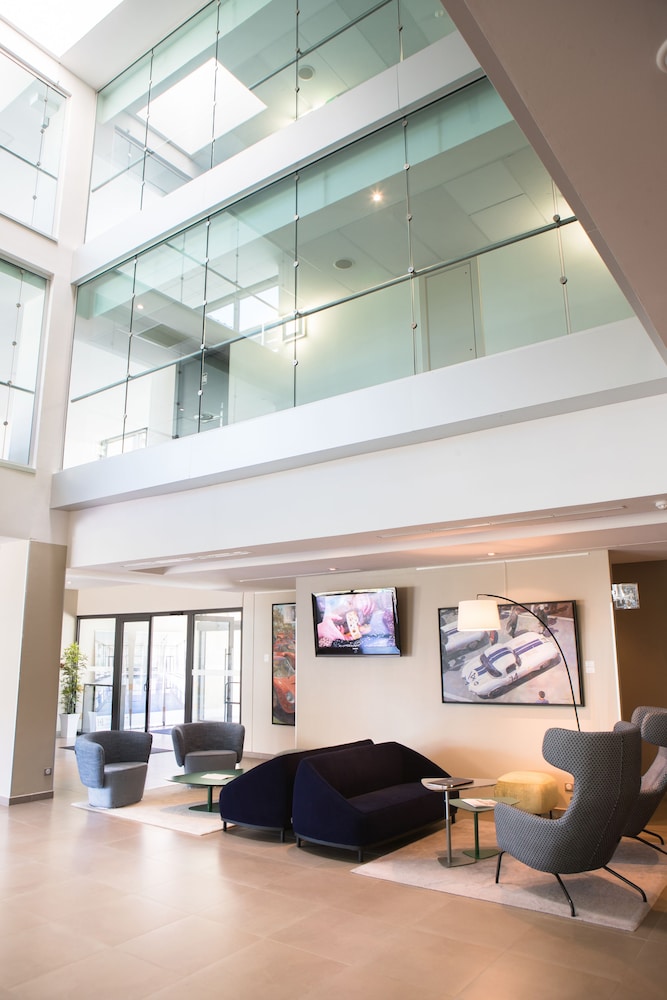 grand prix hotel and restaurant