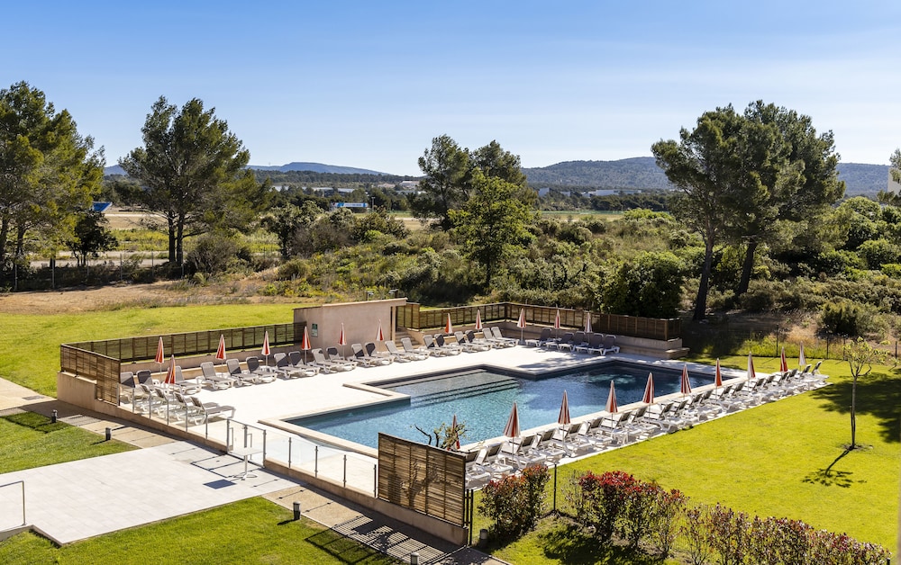 grand prix hotel and restaurant