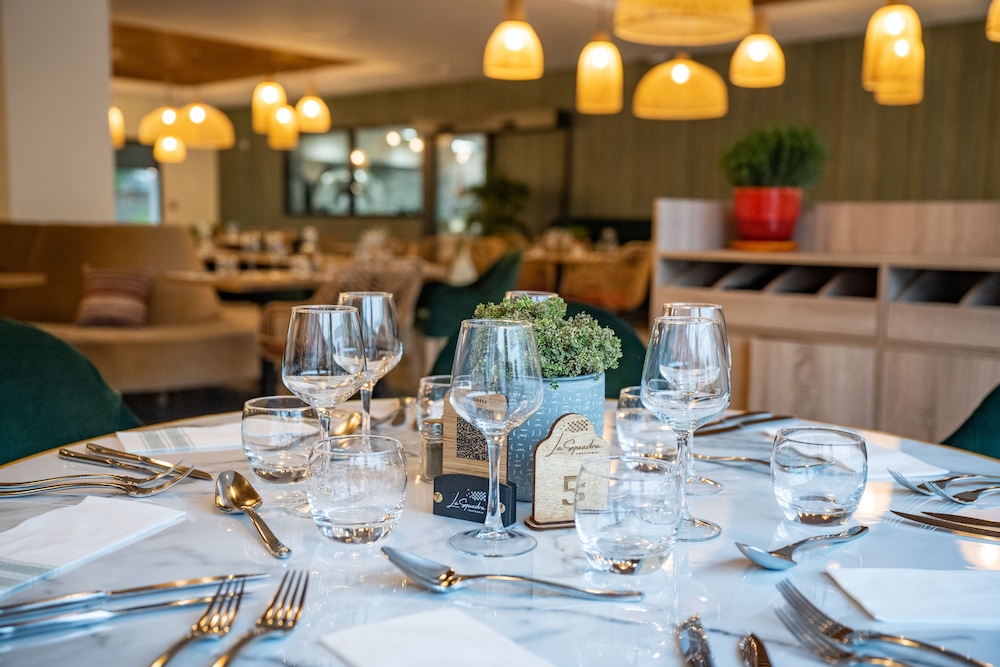 grand prix hotel and restaurant