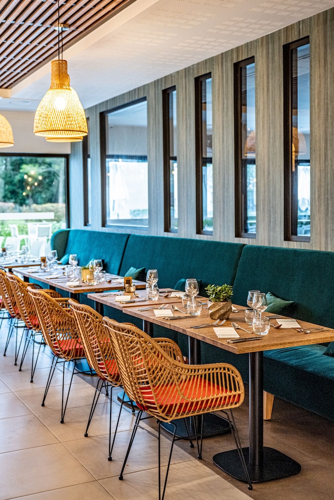 grand prix hotel and restaurant