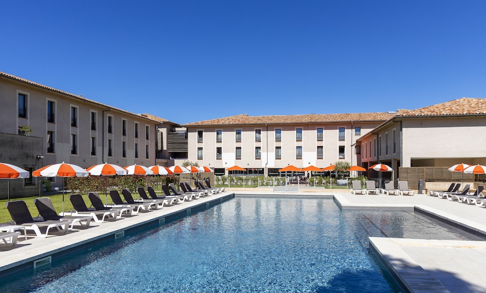 grand prix hotel and restaurant