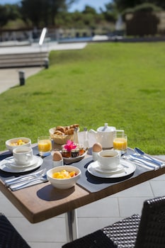 Grand Prix Hotel & Restaurant,Le Beausset>>Bandol,3 star