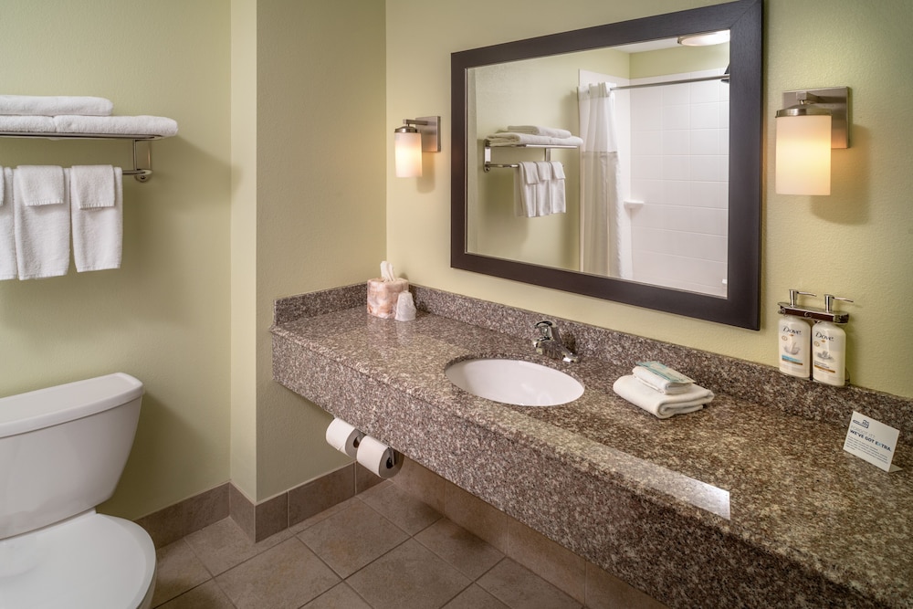 holiday inn express and suites lebanon by ihg