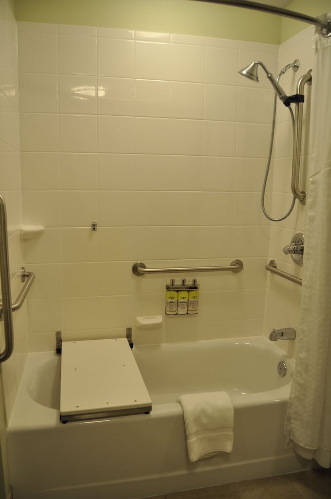 holiday inn express and suites lebanon by ihg