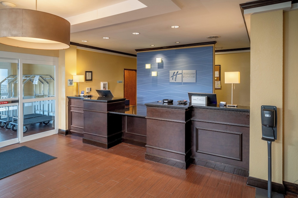 holiday inn express and suites lebanon by ihg