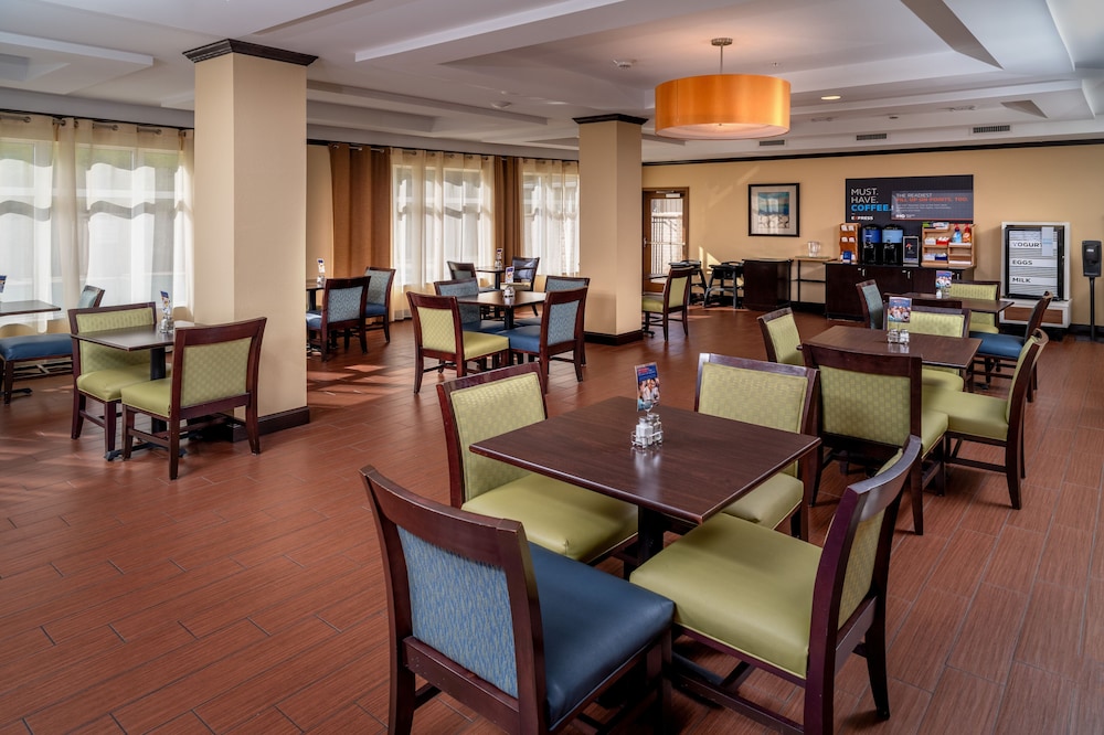 holiday inn express and suites lebanon by ihg