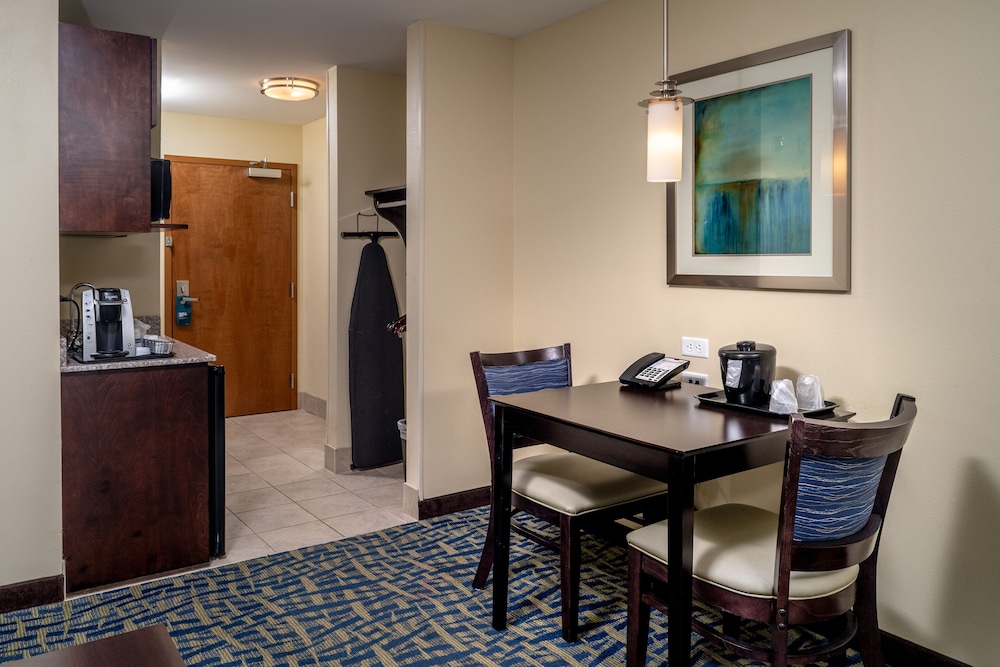 holiday inn express and suites lebanon by ihg