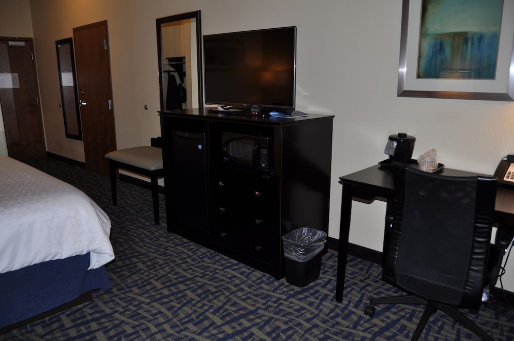 holiday inn express and suites lebanon by ihg