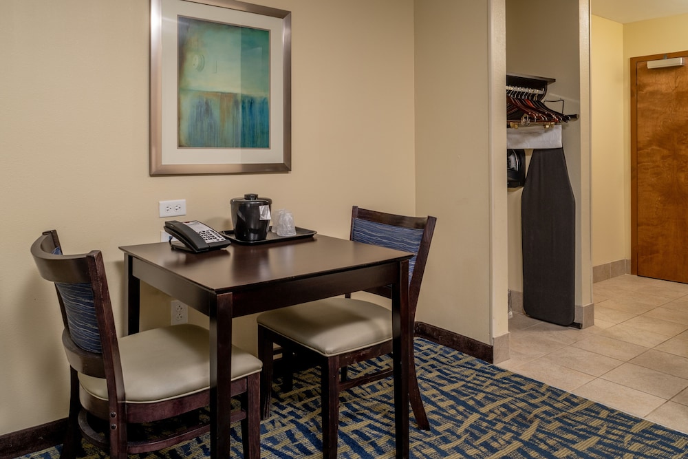 holiday inn express and suites lebanon by ihg