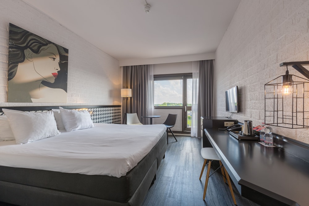 leonardo hotel lelystad city center