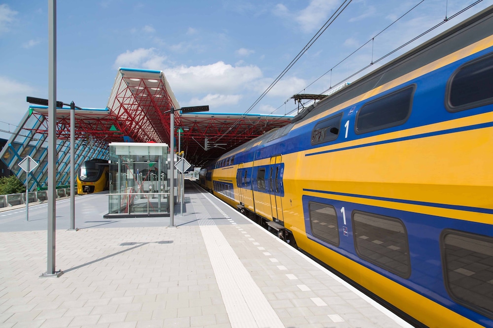 leonardo hotel lelystad city center