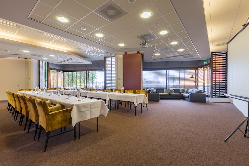 leonardo hotel lelystad city center