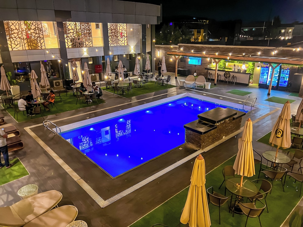 joker hotel and suite