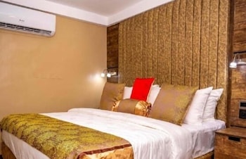 joker hotel and suite
