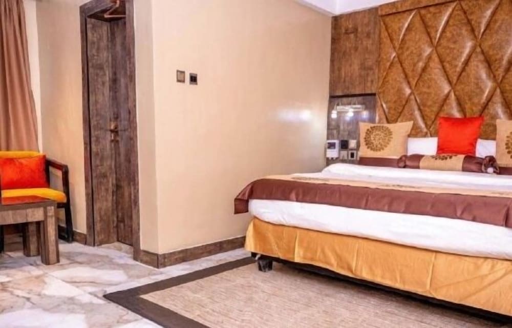 joker hotel and suite