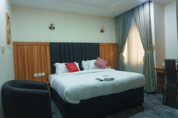 rolarz premium hotel and suites