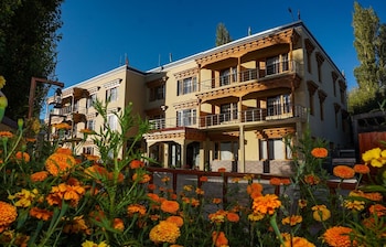 hotel capital city ladakh